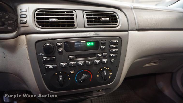 image for item DD7834 2005 Ford Taurus