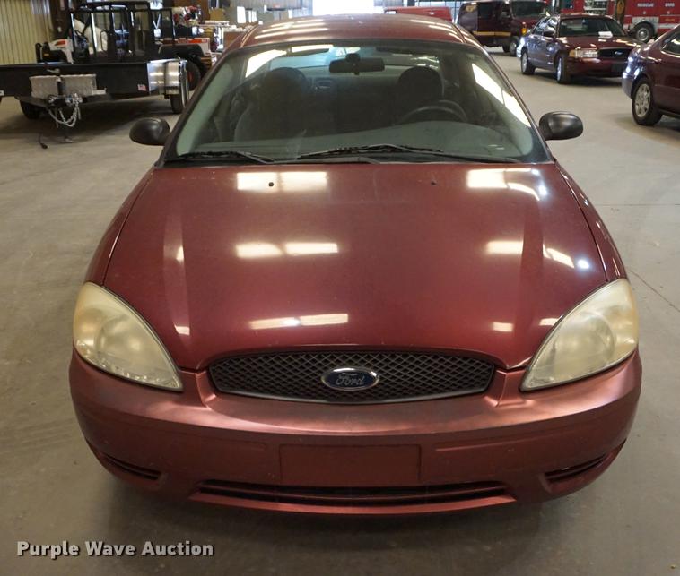 image for item DD7835 2005 Ford Taurus