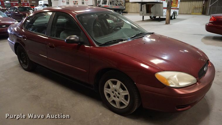 image for item DD7835 2005 Ford Taurus