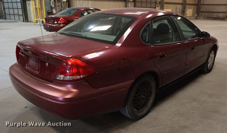 image for item DD7835 2005 Ford Taurus