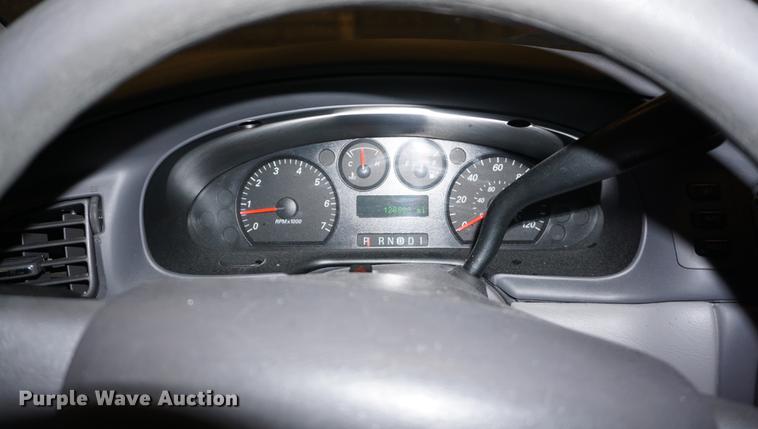 image for item DD7835 2005 Ford Taurus