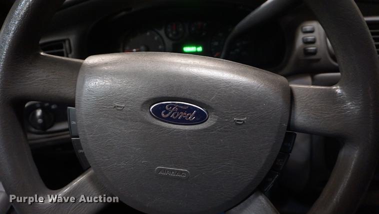 image for item DD7835 2005 Ford Taurus