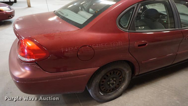 image for item DD7835 2005 Ford Taurus