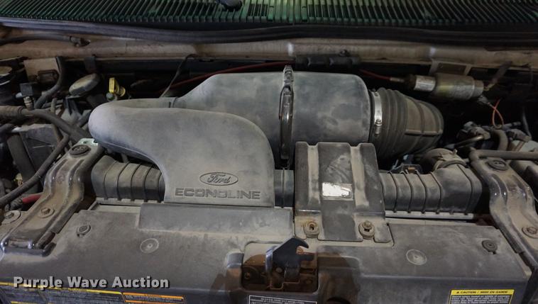 image for item DD7836 1998 Ford Econoline E450 Super Duty bus