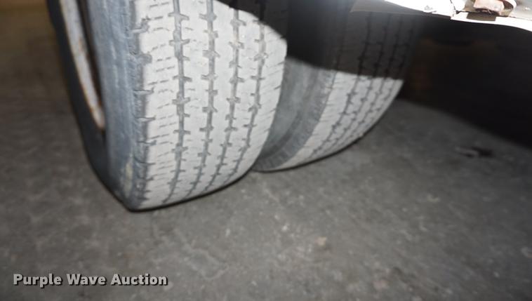 image for item DD7836 1998 Ford Econoline E450 Super Duty bus