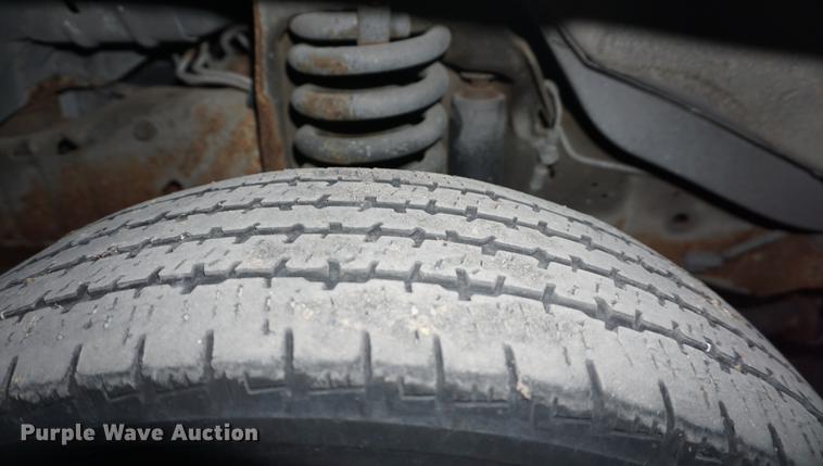 image for item DD7836 1998 Ford Econoline E450 Super Duty bus