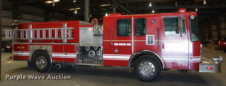 image for item DD7837 2001 HME pumper fire truck