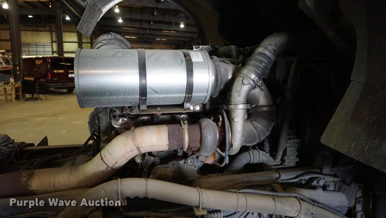 image for item DD7837 2001 HME pumper fire truck