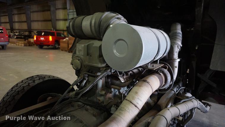 image for item DD7837 2001 HME pumper fire truck