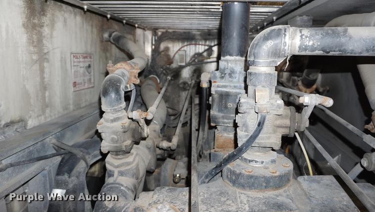 image for item DD7837 2001 HME pumper fire truck