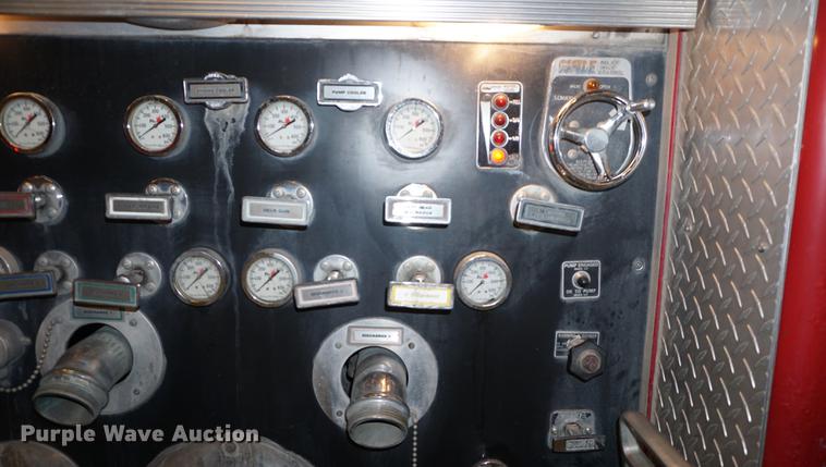 image for item DD7837 2001 HME pumper fire truck