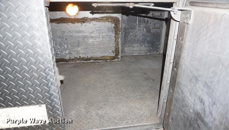 image for item DD7837 2001 HME pumper fire truck