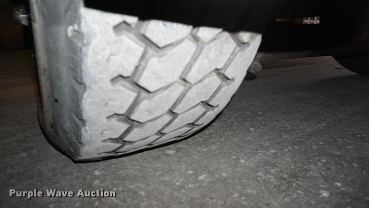 image for item DD7837 2001 HME pumper fire truck