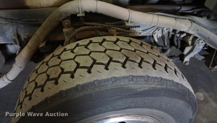 image for item DD7837 2001 HME pumper fire truck