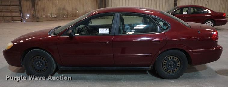 image for item DD7842 2005 Ford Taurus