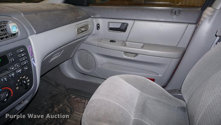 image for item DD7842 2005 Ford Taurus