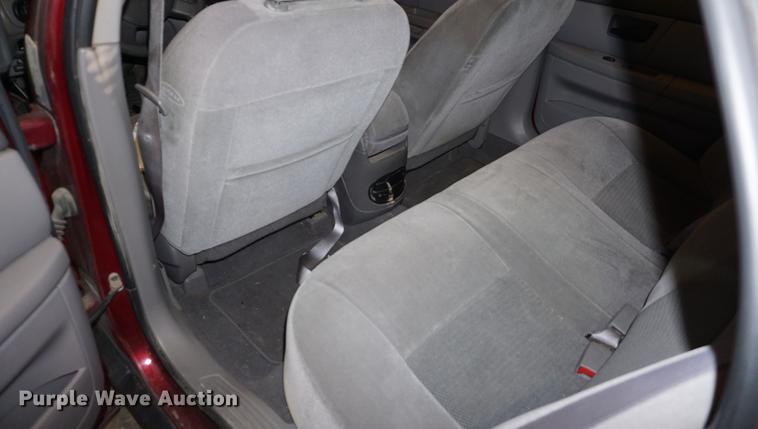 image for item DD7842 2005 Ford Taurus