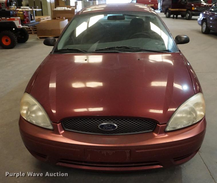 image for item DD7843 2005 Ford Taurus