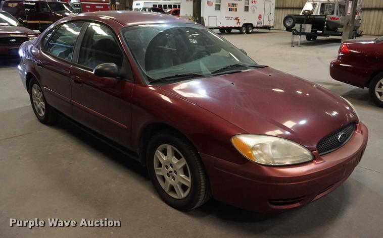image for item DD7843 2005 Ford Taurus