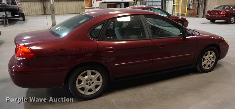 image for item DD7843 2005 Ford Taurus