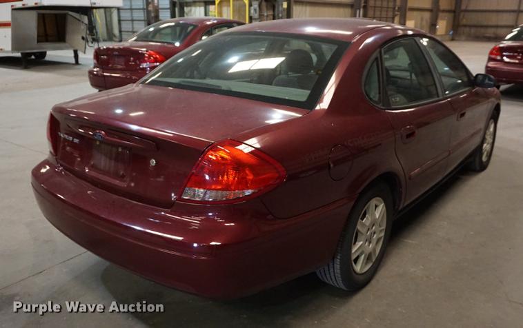 image for item DD7843 2005 Ford Taurus