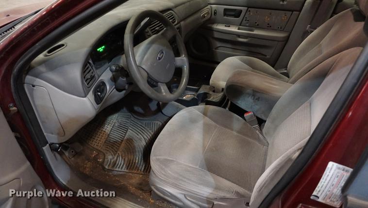 image for item DD7843 2005 Ford Taurus