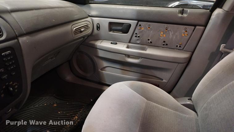 image for item DD7843 2005 Ford Taurus