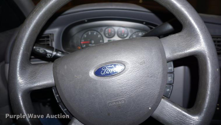 image for item DD7843 2005 Ford Taurus