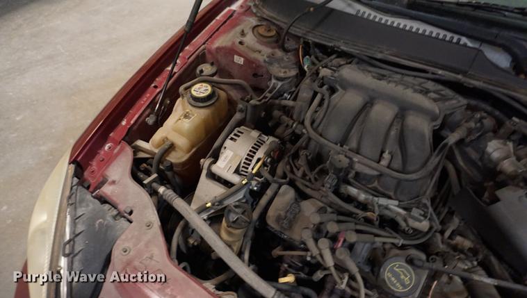 image for item DD7843 2005 Ford Taurus