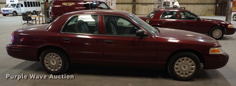 image for item DD7844 2005 Ford Crown Victoria Police Interceptor