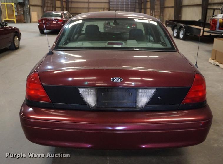 image for item DD7844 2005 Ford Crown Victoria Police Interceptor