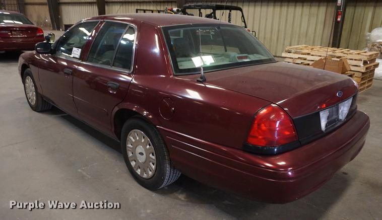 image for item DD7844 2005 Ford Crown Victoria Police Interceptor