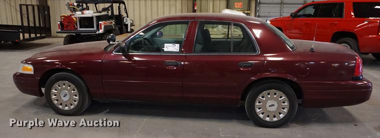 image for item DD7844 2005 Ford Crown Victoria Police Interceptor
