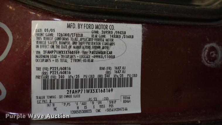 image for item DD7844 2005 Ford Crown Victoria Police Interceptor