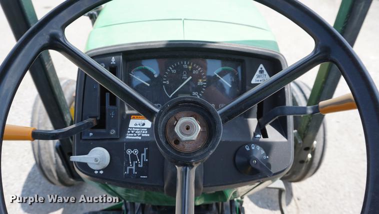image for item DD7860 2002 John Deere 5320 tractor