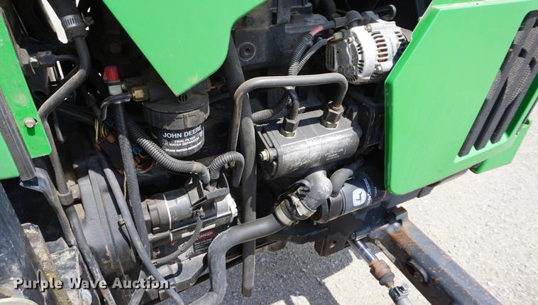 image for item DD7860 2002 John Deere 5320 tractor