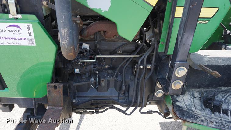 image for item DD7860 2002 John Deere 5320 tractor