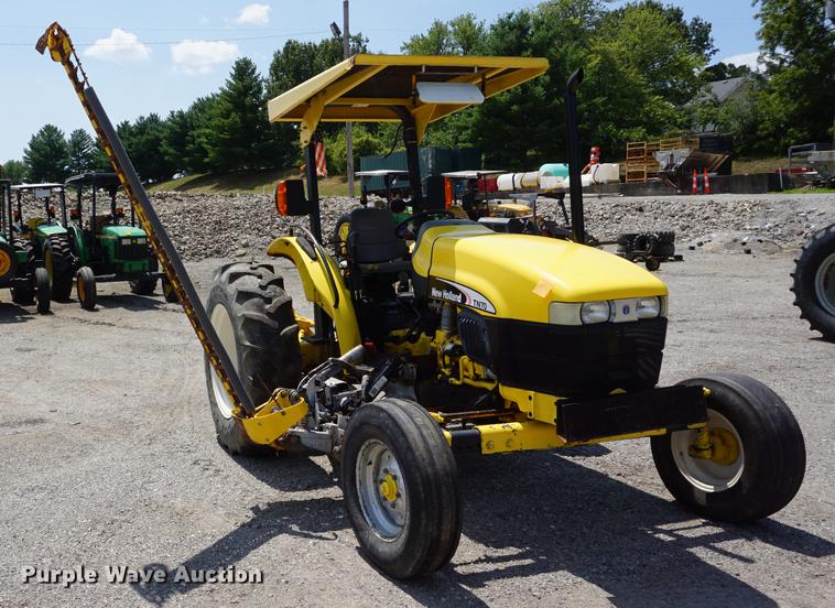 image for item DD7862 2003 New Holland TN70 tractor