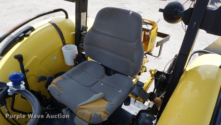 image for item DD7862 2003 New Holland TN70 tractor