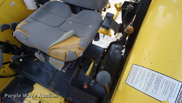 image for item DD7862 2003 New Holland TN70 tractor