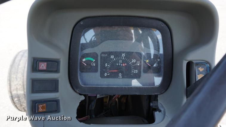 image for item DD7862 2003 New Holland TN70 tractor