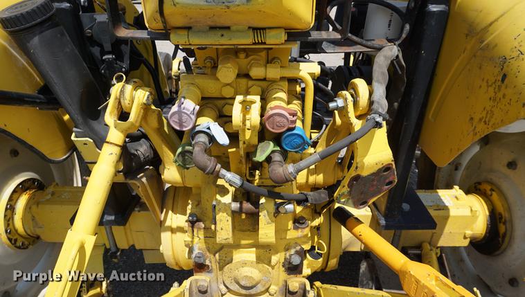 image for item DD7862 2003 New Holland TN70 tractor