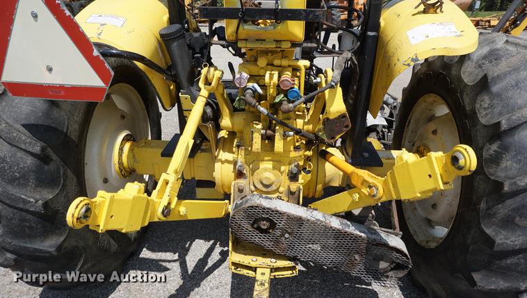 image for item DD7862 2003 New Holland TN70 tractor