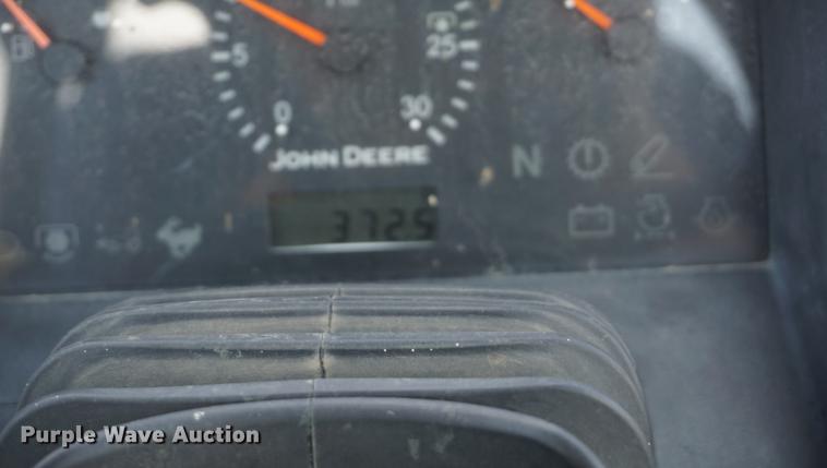 image for item DD7863 2008 John Deere 5325 tractor