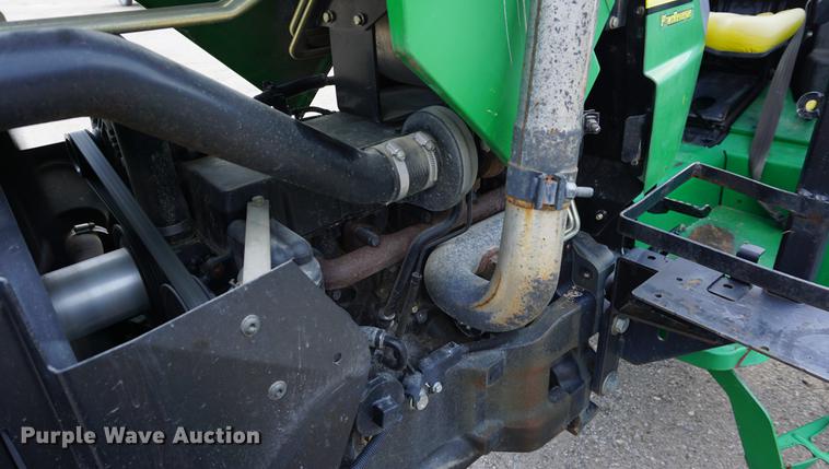 image for item DD7863 2008 John Deere 5325 tractor