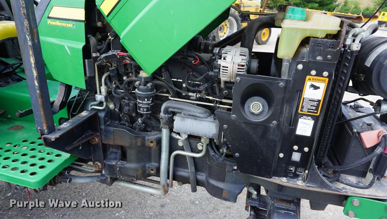image for item DD7863 2008 John Deere 5325 tractor