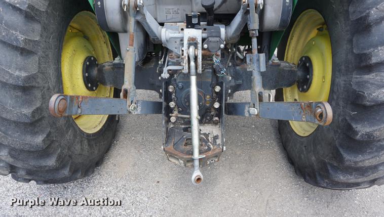 image for item DD7863 2008 John Deere 5325 tractor