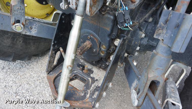 image for item DD7863 2008 John Deere 5325 tractor