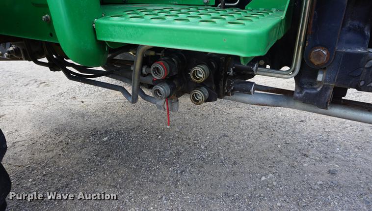 image for item DD7863 2008 John Deere 5325 tractor