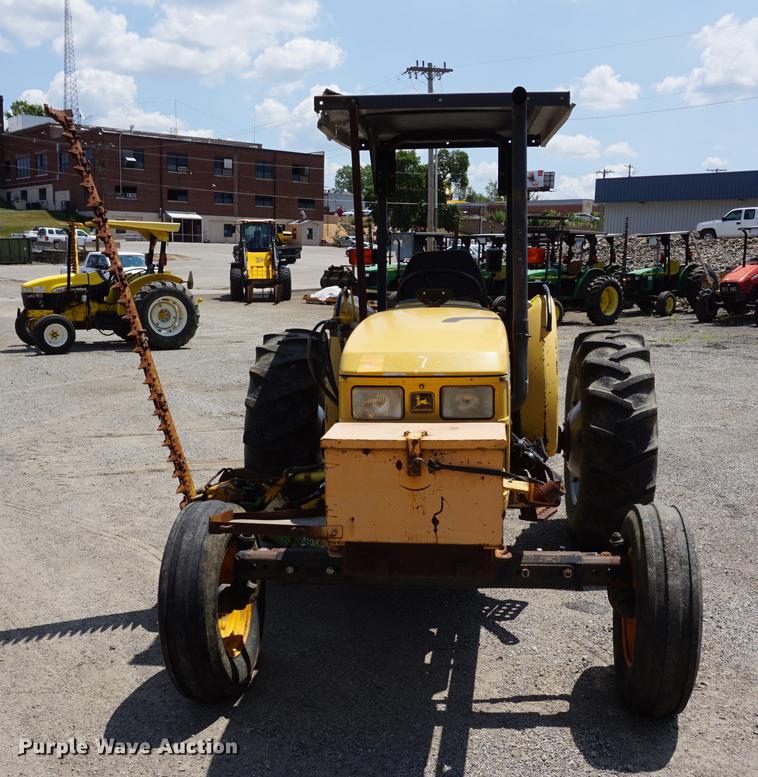image for item DD7864 1999 John Deere 5210 tractor